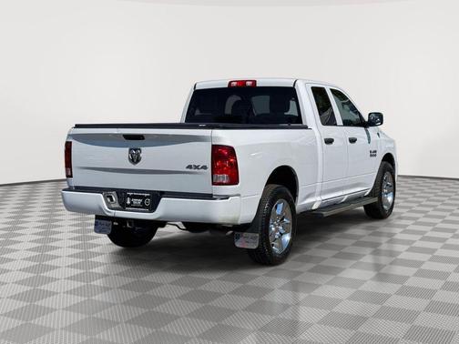 Bright White Clearcoat 2018 RAM 1500 Express