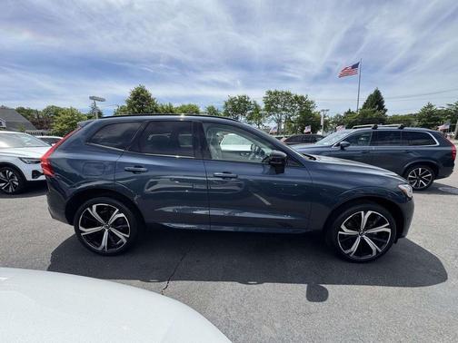 Denim Blue Metallic 2024 Volvo XC60 B5 Ultimate Dark Theme