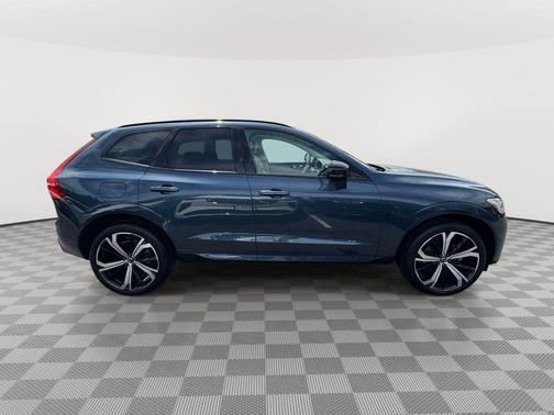 Denim Blue Metallic 2024 Volvo XC60 B5 Ultimate Dark Theme