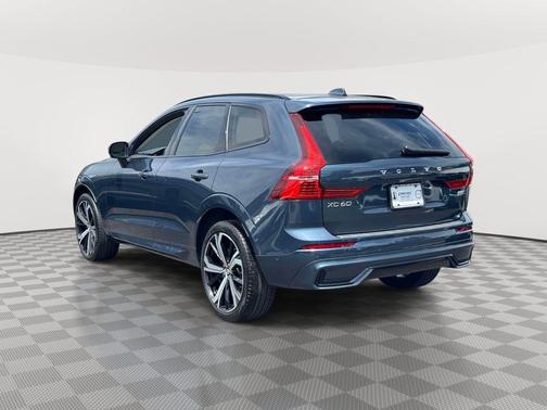 Denim Blue Metallic 2024 Volvo XC60 B5 Ultimate Dark Theme