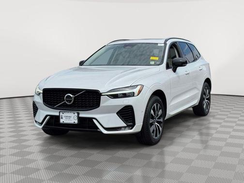 Crystal White Metallic 2024 Volvo XC60 B5 Plus Dark Theme