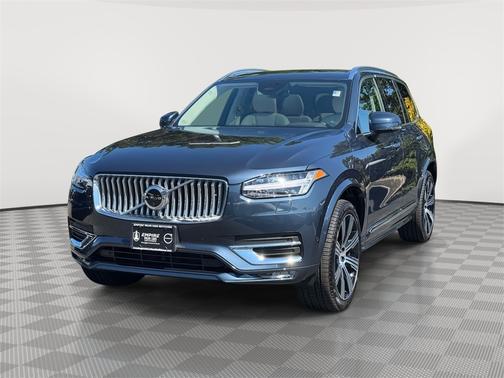 2025 Volvo XC90 B6 Plus 7-Seater
