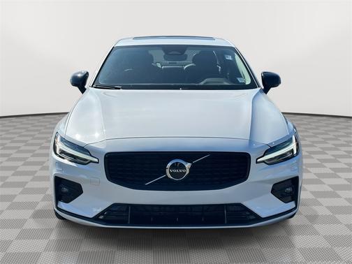 2025 Volvo S60 B5 Core