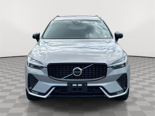 2023 Volvo XC60 B5 AWD Plus Dark