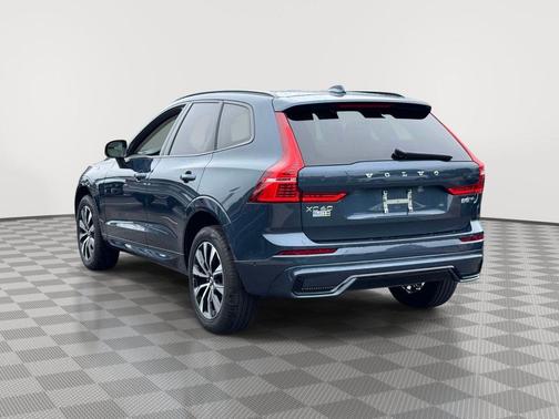 Denim Blue Metallic 2024 Volvo XC60 B5 Plus Dark Theme