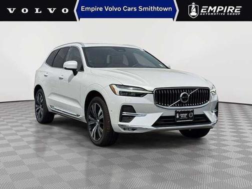 Crystal White 2023 Volvo XC60 B6 AWD Ultimate Bright