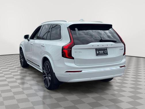 Crystal White Pearl 2026 Volvo XC90 B6 Plus 7-Seater