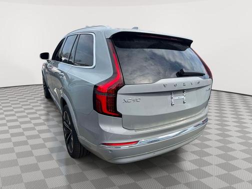 Metallic 2026 Volvo XC90 B6 Plus 7-Seater