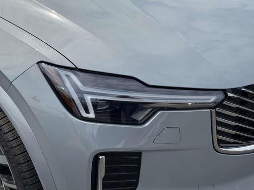Metallic 2026 Volvo XC90 B6 Plus 7-Seater