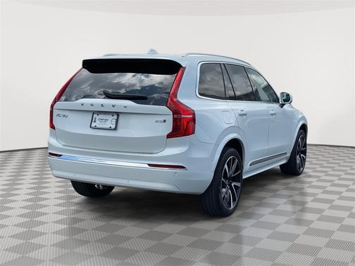 2024 Volvo XC90 B5 Plus Bright
