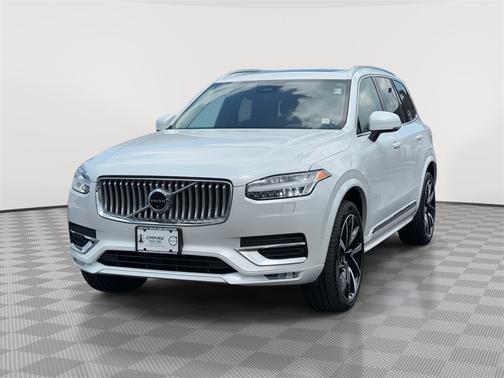 2024 Volvo XC90 B5 Plus Bright