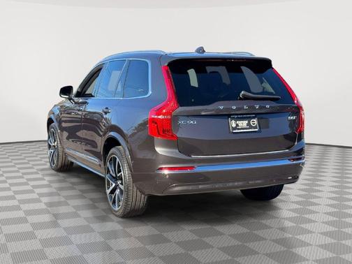 Platinum Gray Metallic 2024 Volvo XC90 B5 Plus Bright Theme