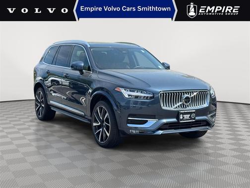 2023 Volvo XC90 B5 AWD Plus
