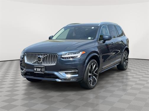 2023 Volvo XC90 B5 AWD Plus