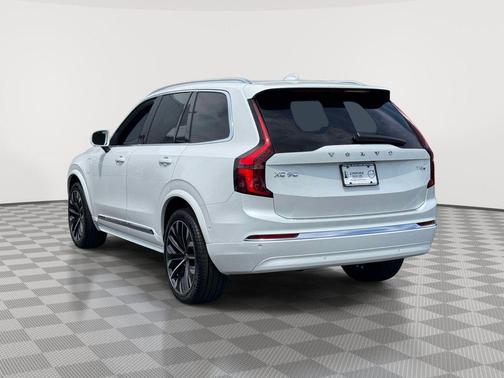 Crystal White Pearl 2026 Volvo XC90 Plug-In Hybrid T8 Plus 7-Seater