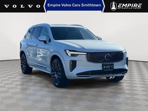 Crystal White Pearl 2026 Volvo XC90 B6 Plus 7-Seater