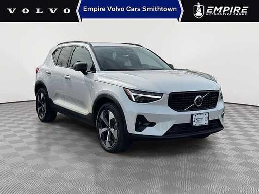 2026 Volvo XC40 Plus