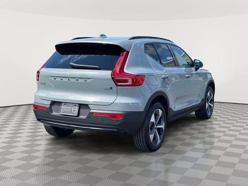 Metallic 2026 Volvo XC40 B5 Core