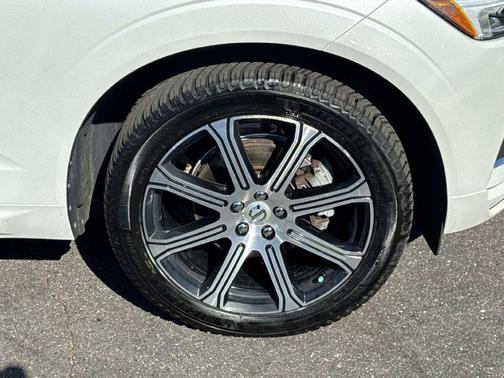 Crystal White Metallic 2020 Volvo XC60 T5 Inscription