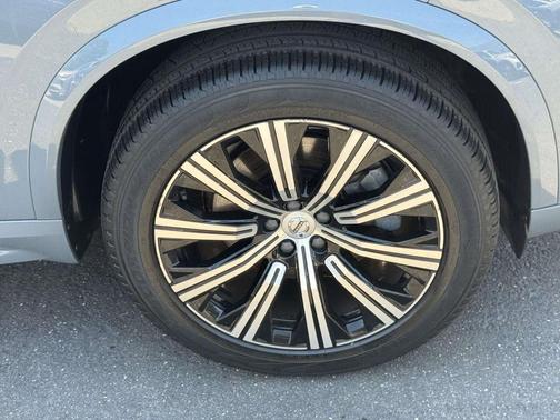 Thunder Gray Metallic 2023 Volvo XC90 B5 Core
