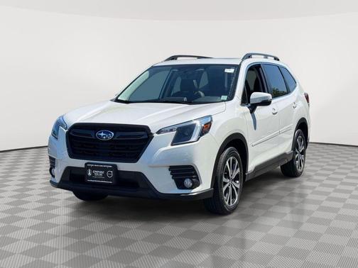 Crystal White Pearl 2023 Subaru Forester Limited