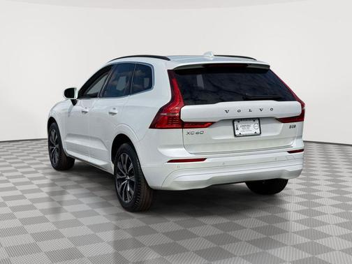 Crystal White Metallic 2023 Volvo XC60 B5 Core