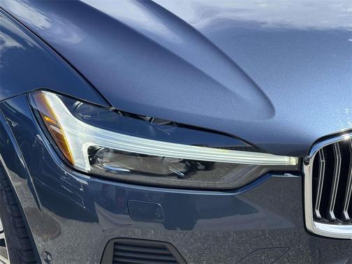 2023 Volvo XC60 B6 AWD Ultimate Bright