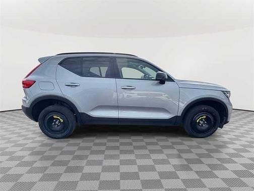 2025 Volvo XC40 Plus