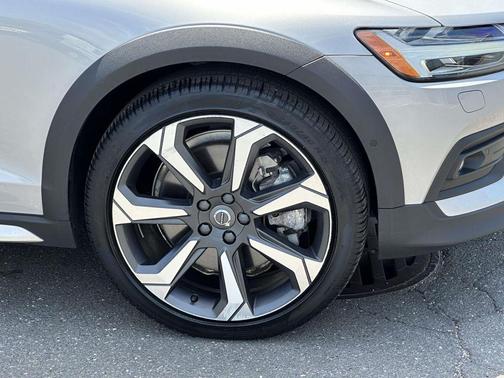 Silver 2024 Volvo V60 Cross Country B5 Ultimate