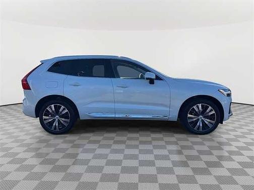 2023 Volvo XC60 Plus