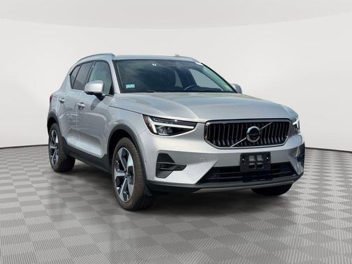 Silver 2025 Volvo XC40 B5 Plus Bright Theme