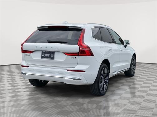 2023 Volvo XC60 B5 AWD Plus Bright