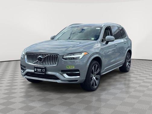 Metallic 2025 Volvo XC90 Plug-In Hybrid T8 Ultra 7-Seater