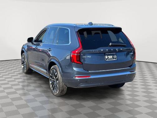Denim Blue Metallic 2026 Volvo XC90 Plug-In Hybrid T8 Plus 7-Seater
