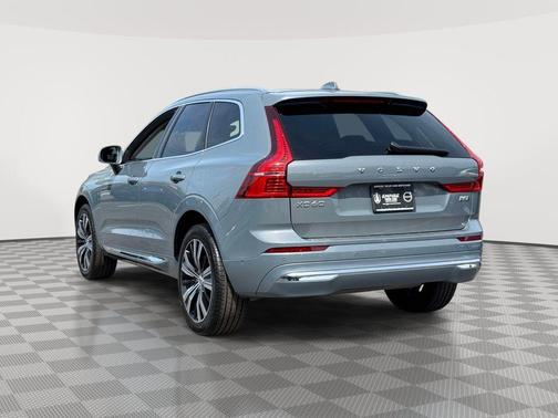 Gray Metallic 2023 Volvo XC60 B5 Plus Bright Theme