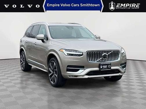 2023 Volvo XC90 Plus