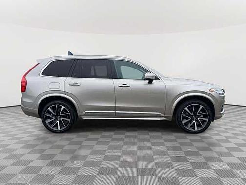 2023 Volvo XC90 Plus