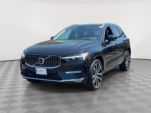 Onyx Black Metallic 2023 Volvo XC60 B5 Ultimate Bright Theme