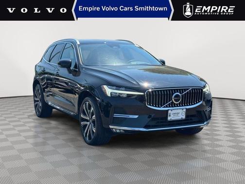 Onyx Black Metallic 2023 Volvo XC60 B5 Ultimate Bright Theme