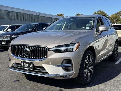 2023 Volvo XC60 B5 AWD Plus Bright