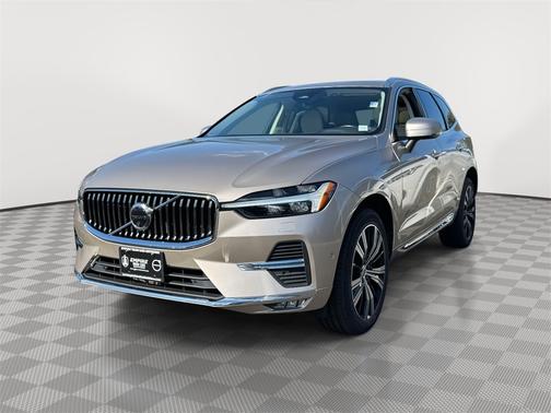2023 Volvo XC60 B5 AWD Plus Bright