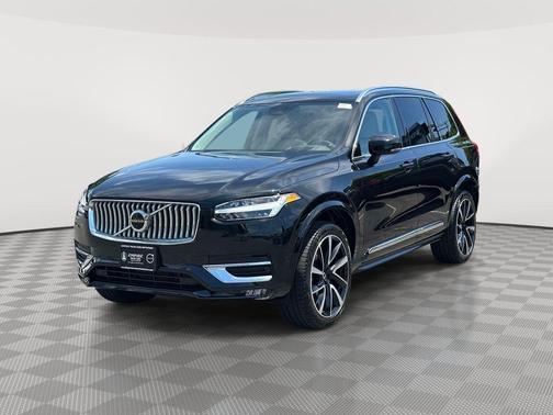 Onyx Black Metallic 2023 Volvo XC90 B5 Plus