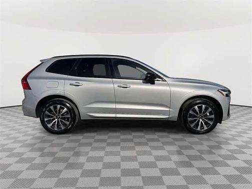 2023 Volvo XC60 Plus