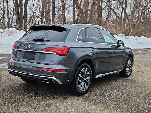 2023 Audi Q5 45 S line Premium Plus