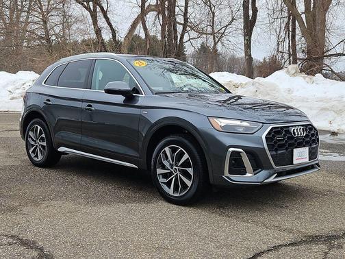 2023 Audi Q5 45 S line Premium Plus