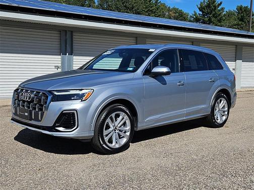 2025 Audi Q7 45 Premium Plus