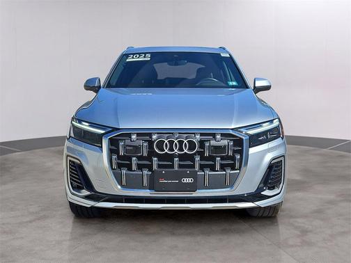 2025 Audi Q7 45 Premium Plus
