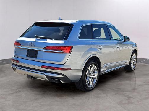 2025 Audi Q7 45 Premium Plus