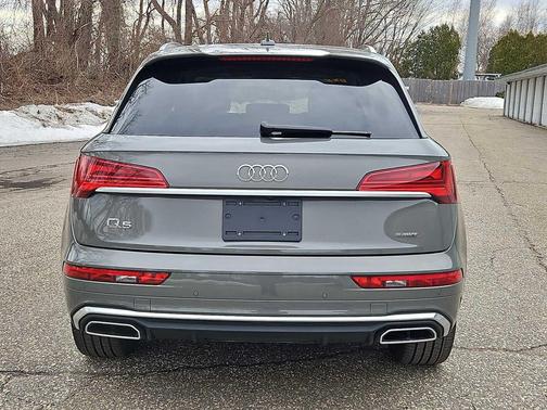 2023 Audi Q5 45 S line Premium Plus