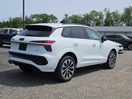 Arkona White 2026 Audi Q3 TFSI quattro S tronic